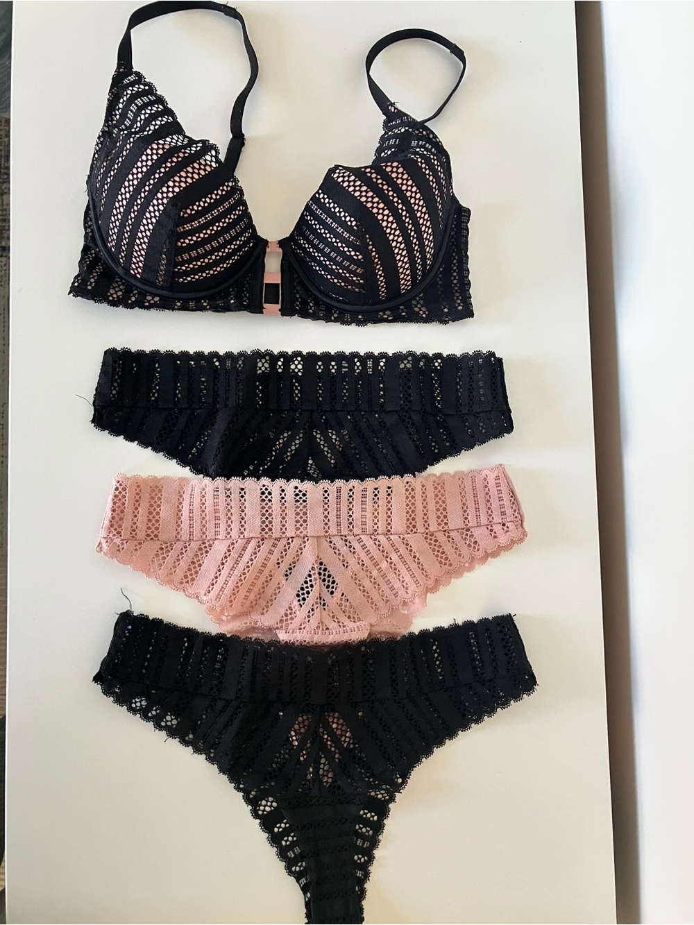 Victoria's Secret Lace Bra Set 32C/S